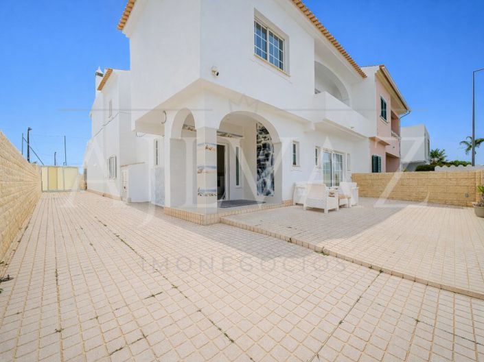Image No.38-4 Bed House for sale
