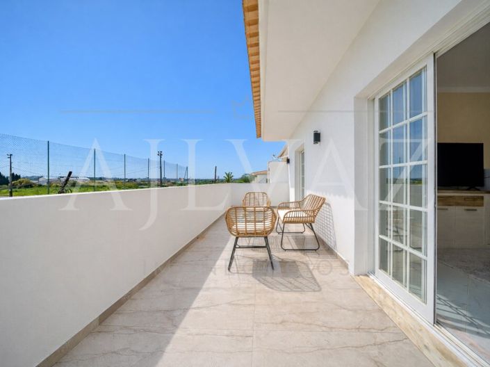 Image No.7-4 Bed House for sale