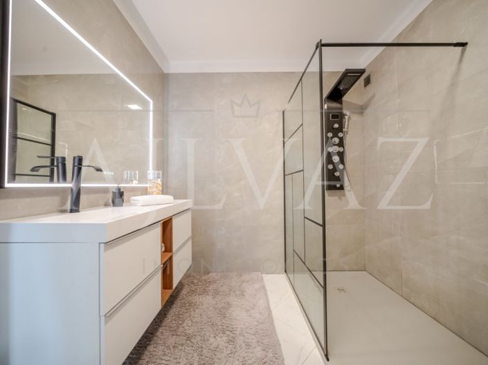 Image No.9-4 Bed House for sale