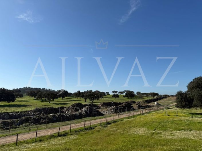 Image No.6-2 Bed Farmhouse for sale