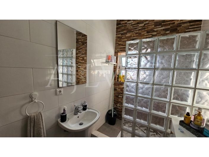 Image No.19-2 Bed Apartment for sale