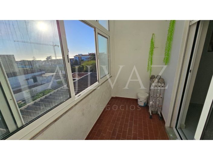 Image No.23-2 Bed Apartment for sale