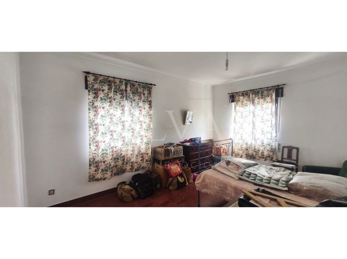 Image No.18-5 Bed House for sale