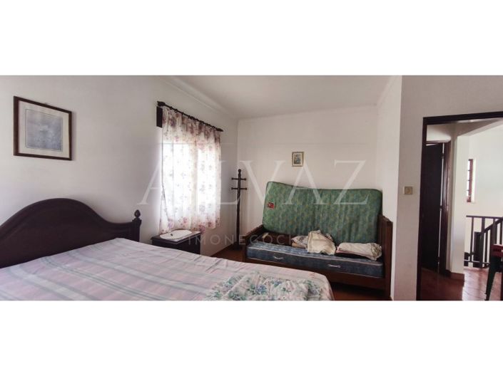 Image No.24-5 Bed House for sale