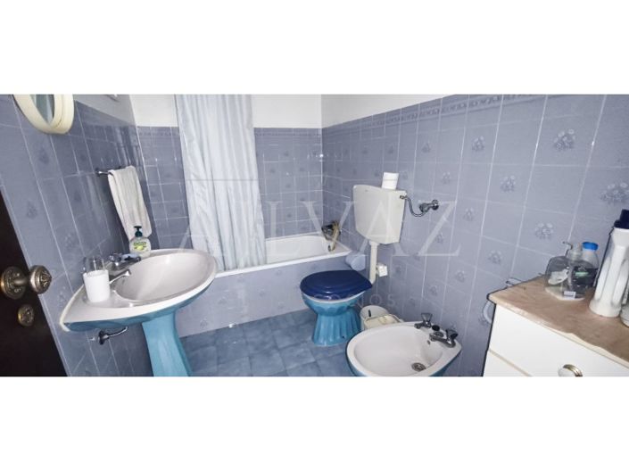 Image No.26-5 Bed House for sale