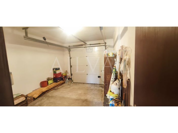 Image No.31-5 Bed House for sale