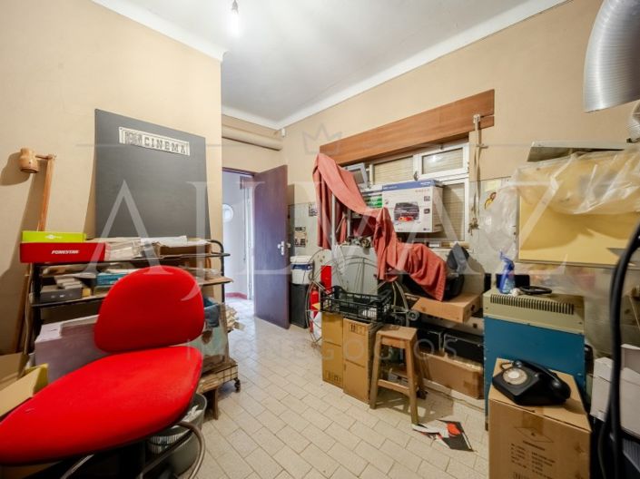 Image No.19-Commercial for sale