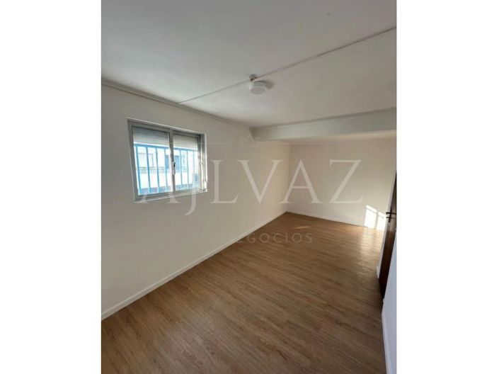 Image No.10-5 Bed House for sale