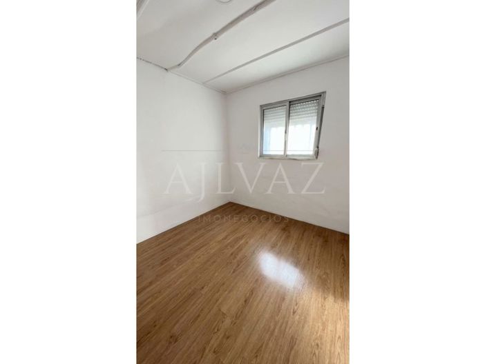 Image No.11-5 Bed House for sale