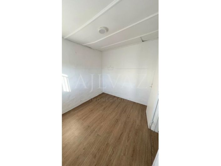 Image No.13-5 Bed House for sale