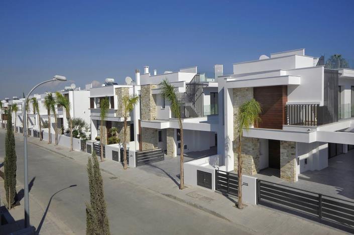Image No.1-4 Bed House/Villa for sale