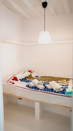 Image No.6-2 Bed House for sale