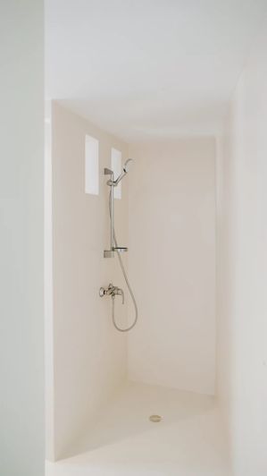 Image No.8-2 Bed House for sale