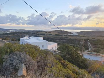 1 - Paros, House