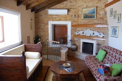 1 - Kea, Maison