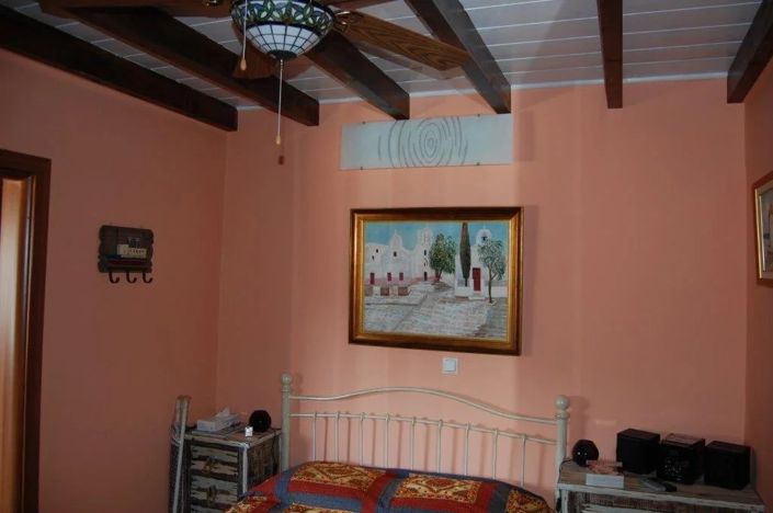 Image No.9-1 Bed House for sale