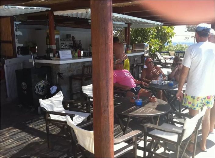 Image No.10-3 Bed Commercial for sale