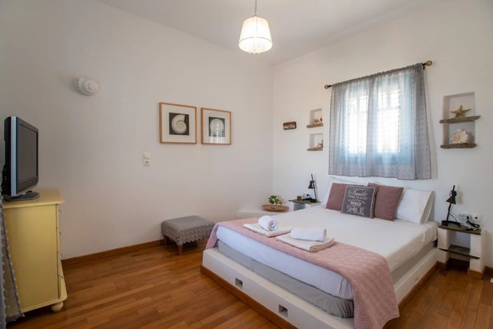 Image No.10-4 Bed House for sale