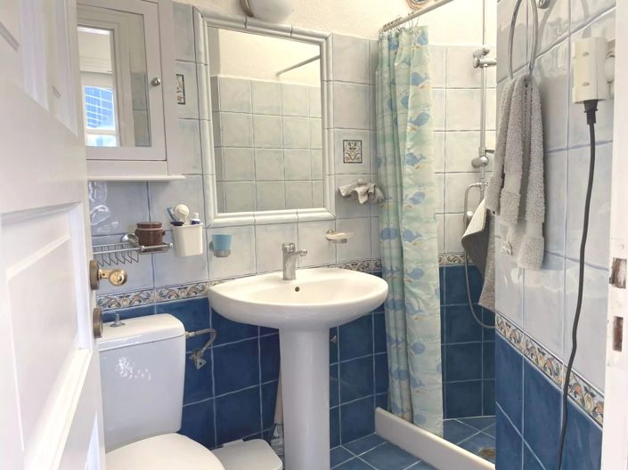 Image No.13-2 Bed House for sale