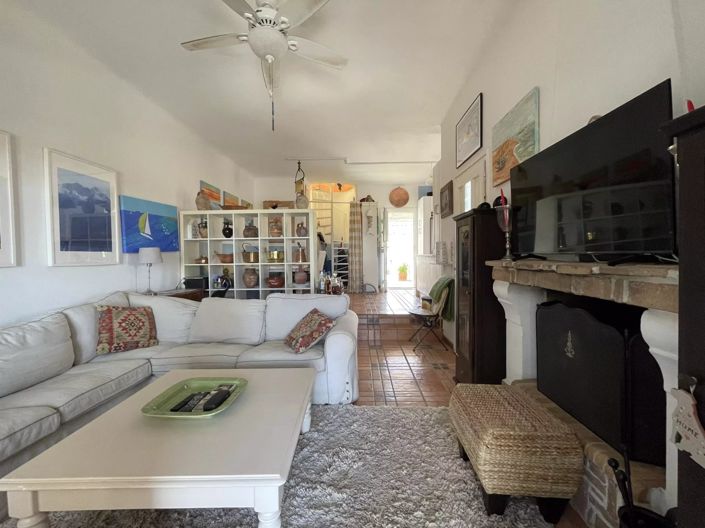 Image No.3-2 Bed House for sale