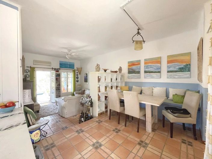 Image No.5-2 Bed House for sale