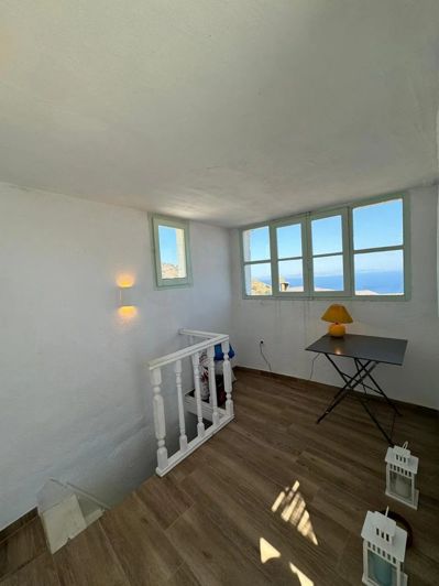 Image No.11-2 Bed House for sale