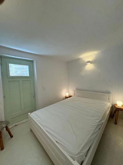 Image No.25-2 Bed House for sale