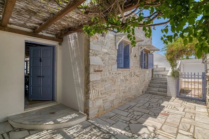 Image No.4-2 Bed House for sale