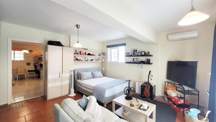 Image No.24-4 Bed Maisonette for sale