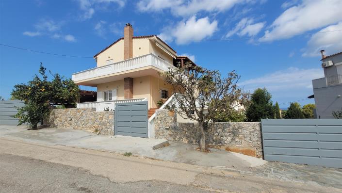 Image No.4-4 Bed Maisonette for sale