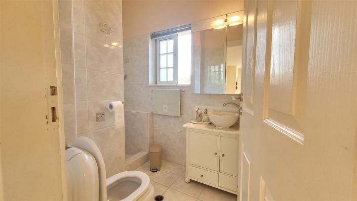 Image No.19-4 Bed Maisonette for sale