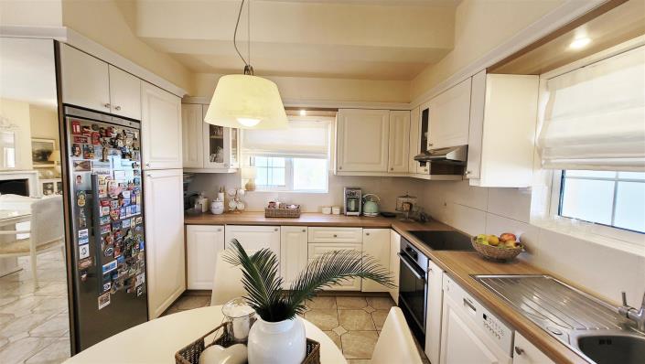 Image No.15-4 Bed Maisonette for sale