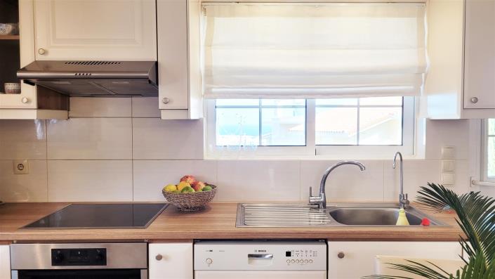 Image No.17-4 Bed Maisonette for sale