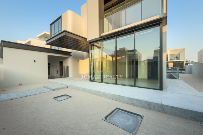 Image No.2-Villa de 5 chambres à vendre à Dubai