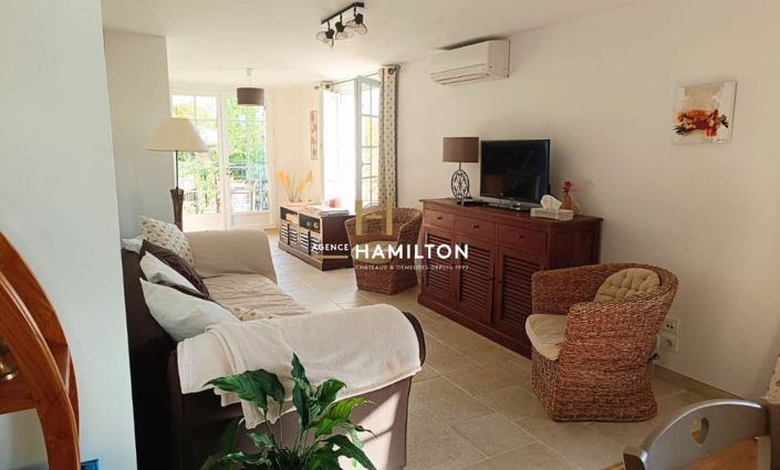 Image No.1-3 Bed Property for sale