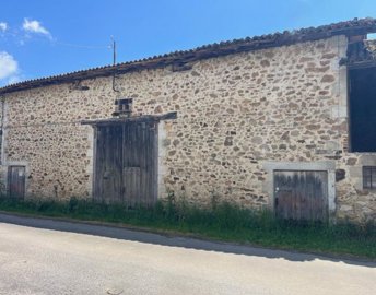 1 - Vayres, Property