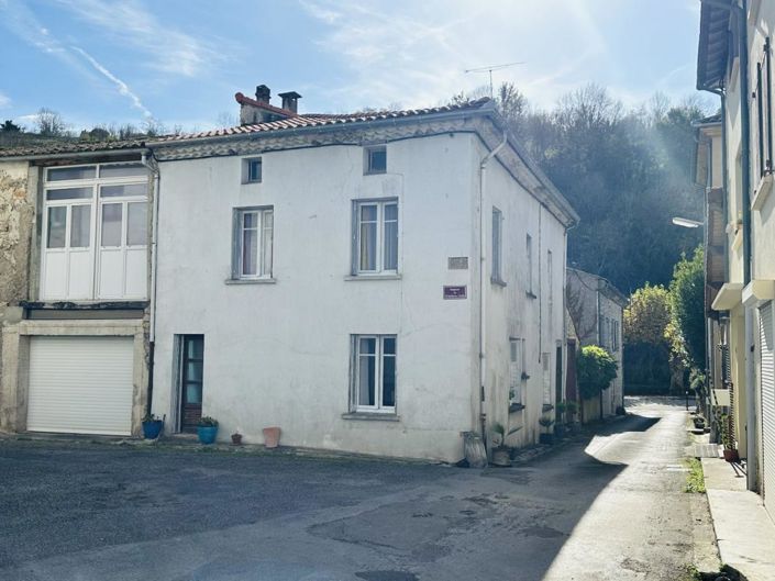 Image No.1-3 Bed Property for sale