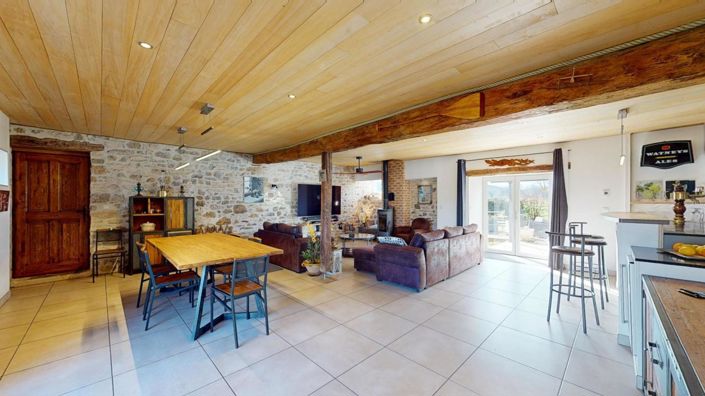 Image No.8-7 Bed Property for sale