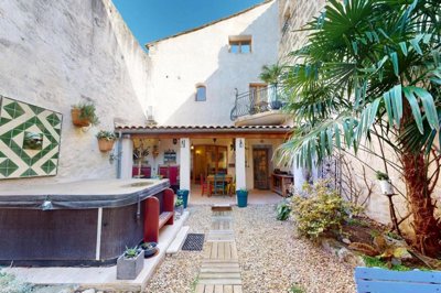 1 - Capestang, House