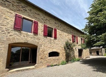1 - Figeac, Property