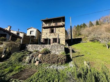1 - Rivèrenert, Property