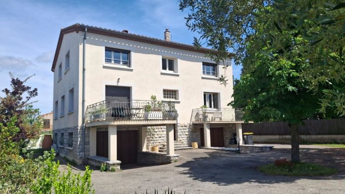Image No.1-5 Bed Property for sale