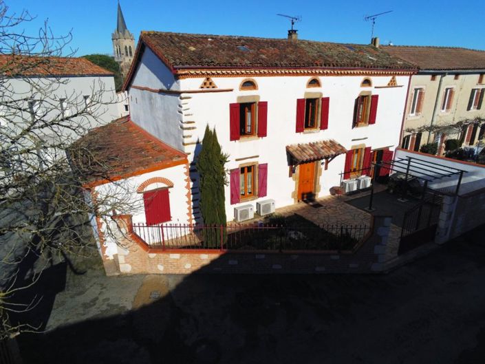Image No.1-3 Bed Property for sale