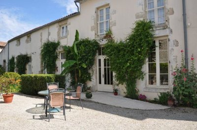 1 - Aulnay, Property