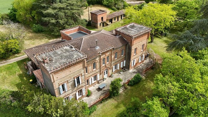 Image No.1-6 Bed Property for sale