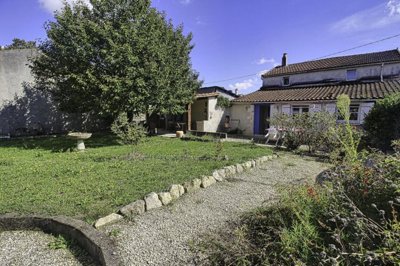 1 - Nachamps, Property