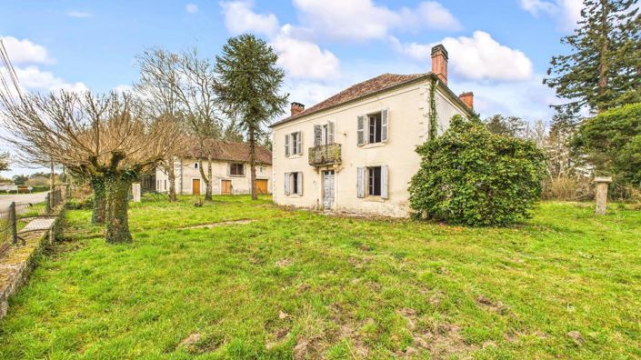 Image No.1-6 Bed Property for sale