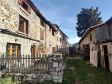 1 - Montségur, House