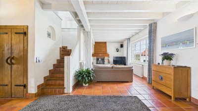 1 - Anglet, Property