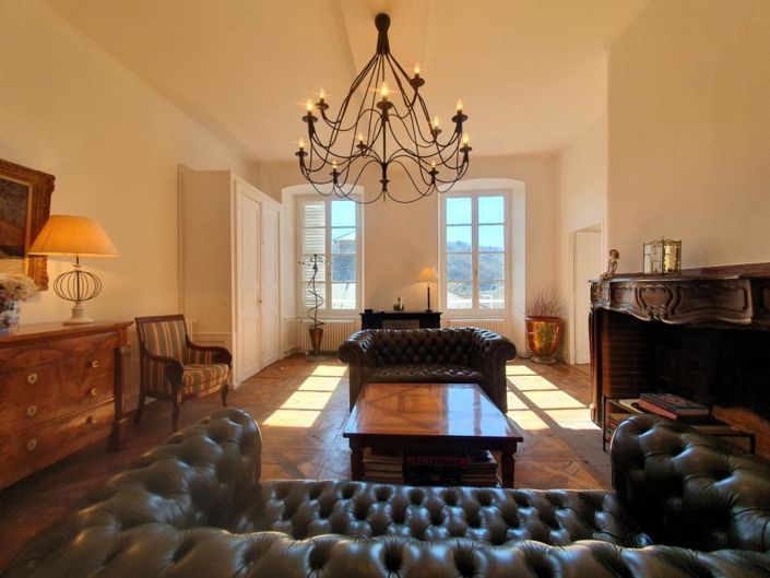 Image No.1-3 Bed Property for sale